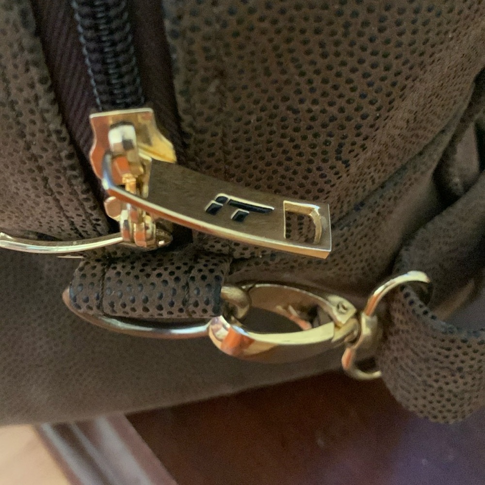 IT Luggage Brown Vintage Travel Bag with Leather/Suede Accents Vintage - Picture 6 of 14